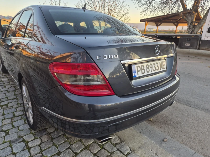 Mercedes-Benz C 300, снимка 11 - Автомобили и джипове - 52794342