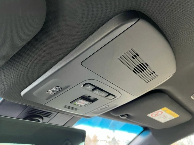 Toyota Camry 2.5 HEV E-CVT EXECUTIVE  JBL, снимка 11 - Автомобили и джипове - 53161945