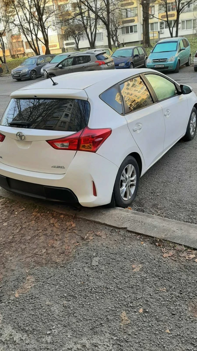 Toyota Auris, снимка 2 - Автомобили и джипове - 53276153