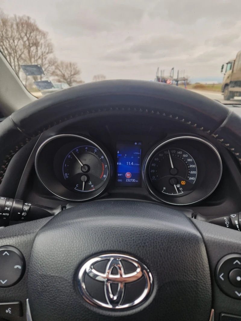 Toyota Auris Бензин, снимка 7 - Автомобили и джипове - 53504238