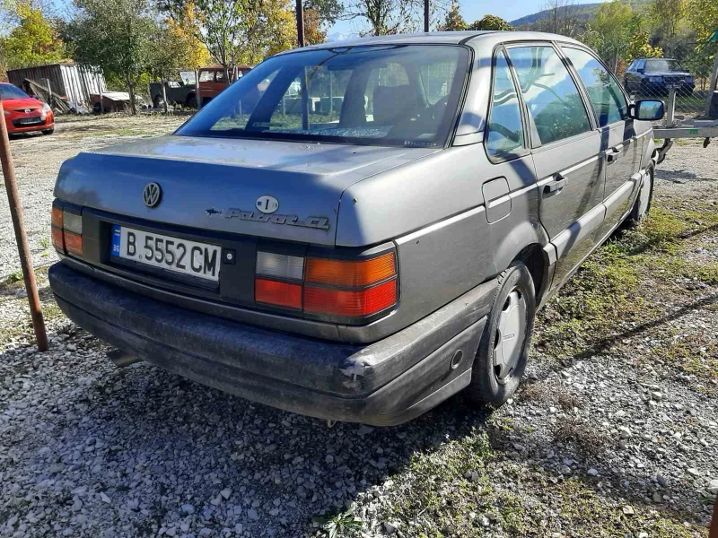 VW Passat 1.8 mi, снимка 4 - Автомобили и джипове - 53563875