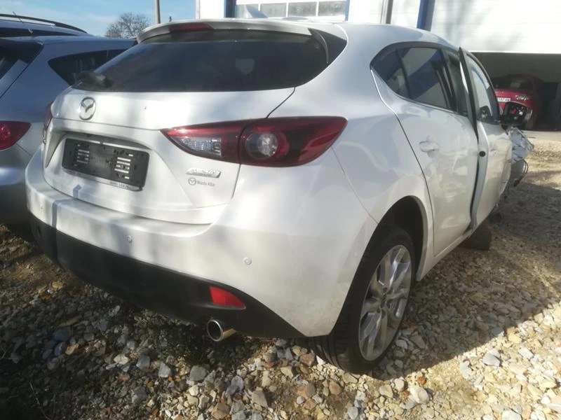 Mazda 3 2.2 Skyactiv, снимка 4 - Автомобили и джипове - 47614004