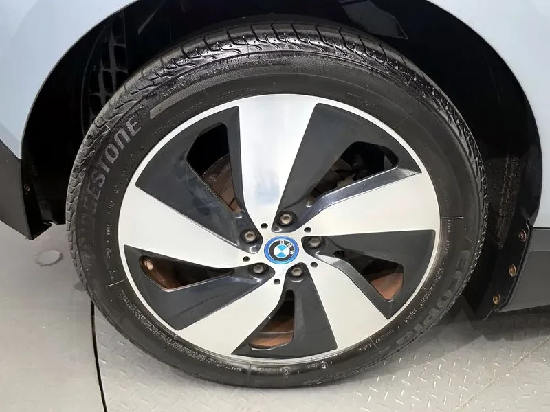 BMW i3 Lux, снимка 5 - Автомобили и джипове - 56162593