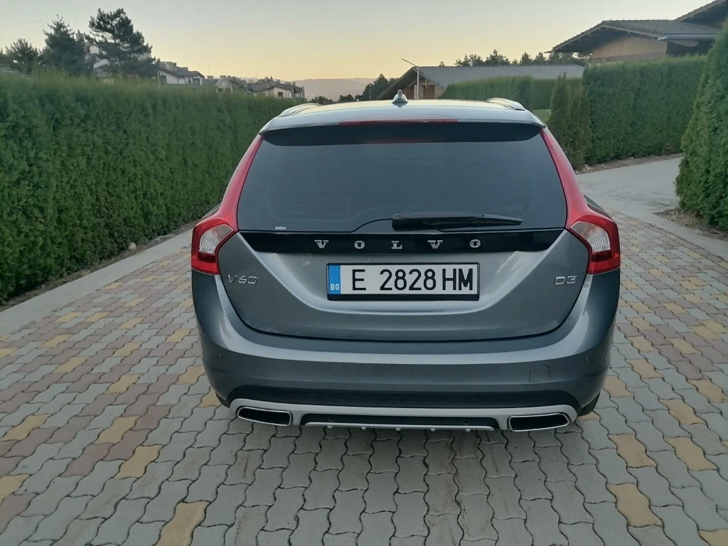 Volvo V60 Cross Country  - изображение 5