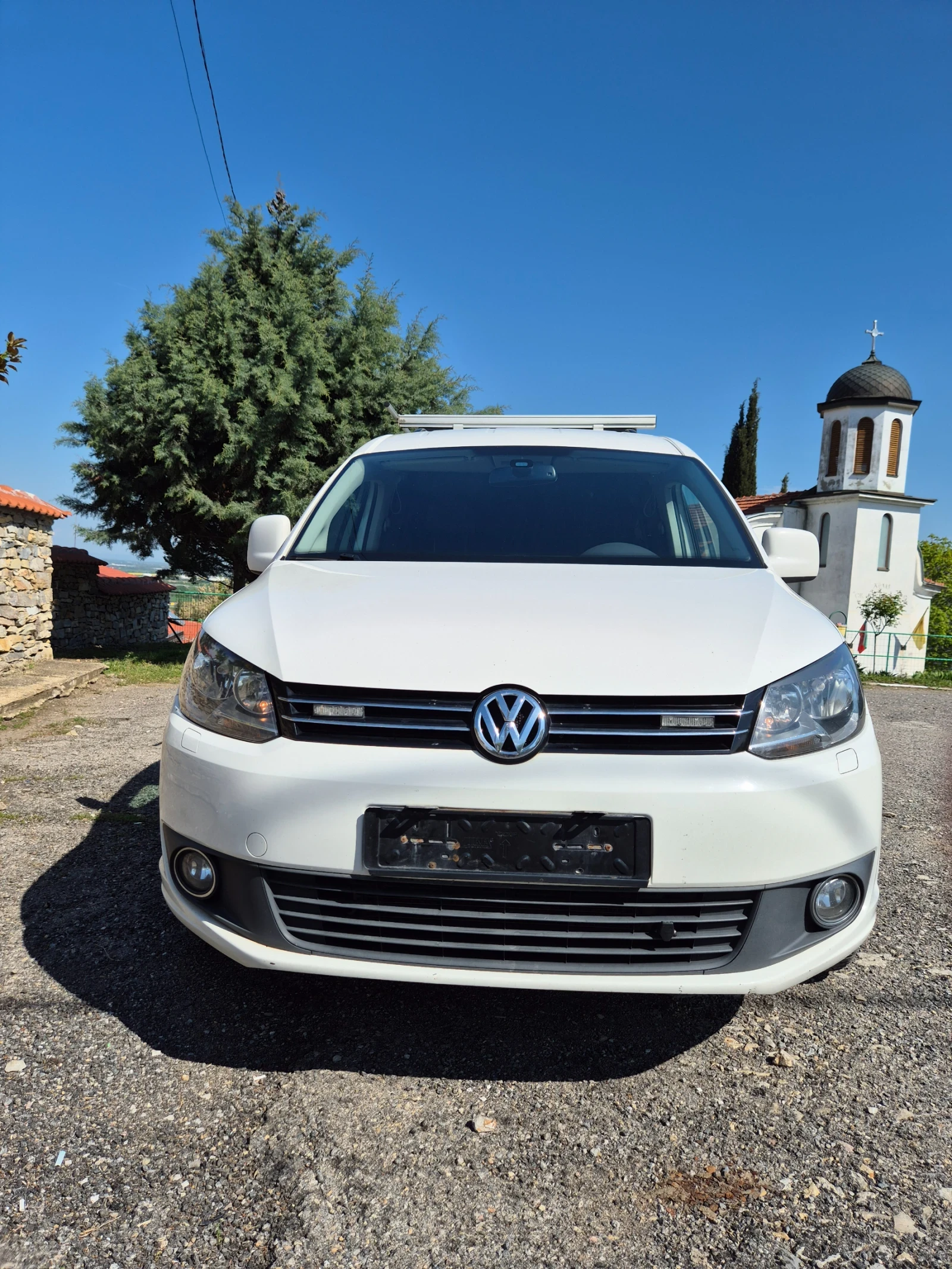 VW Caddy 1.6 TDI MAXI  Сервизен - изображение 8