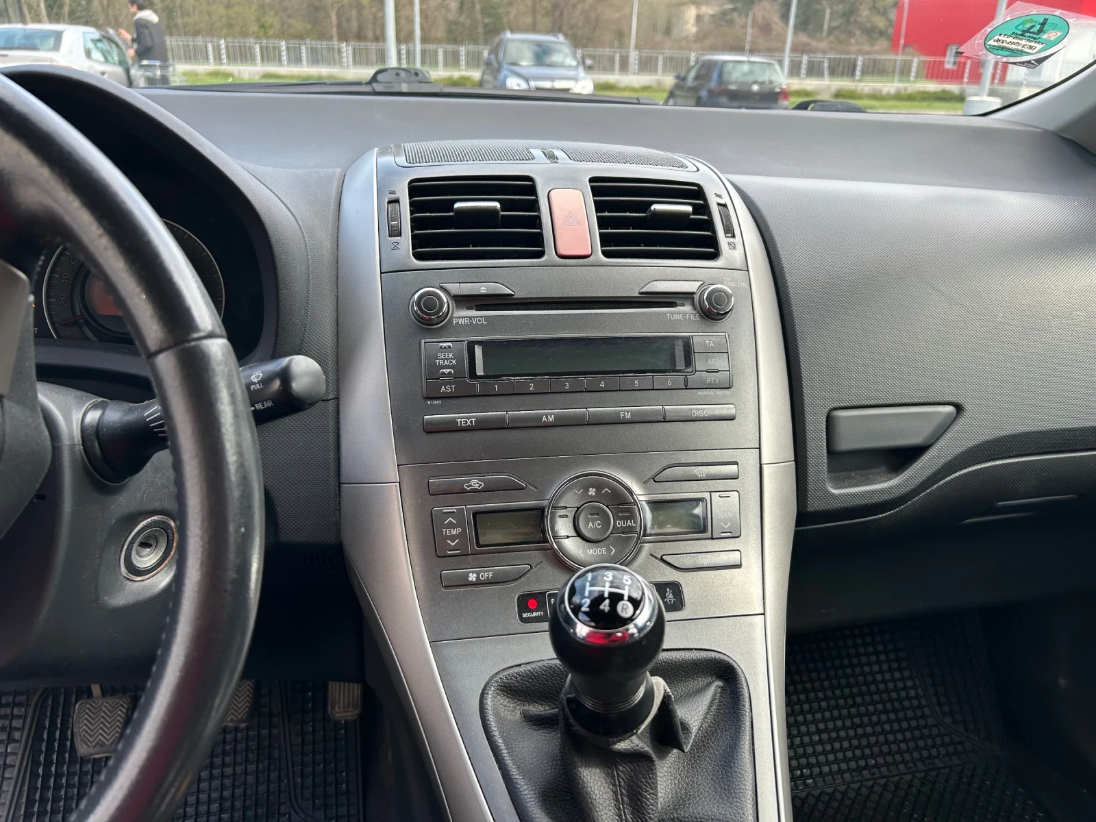 Toyota Auris  - изображение 10