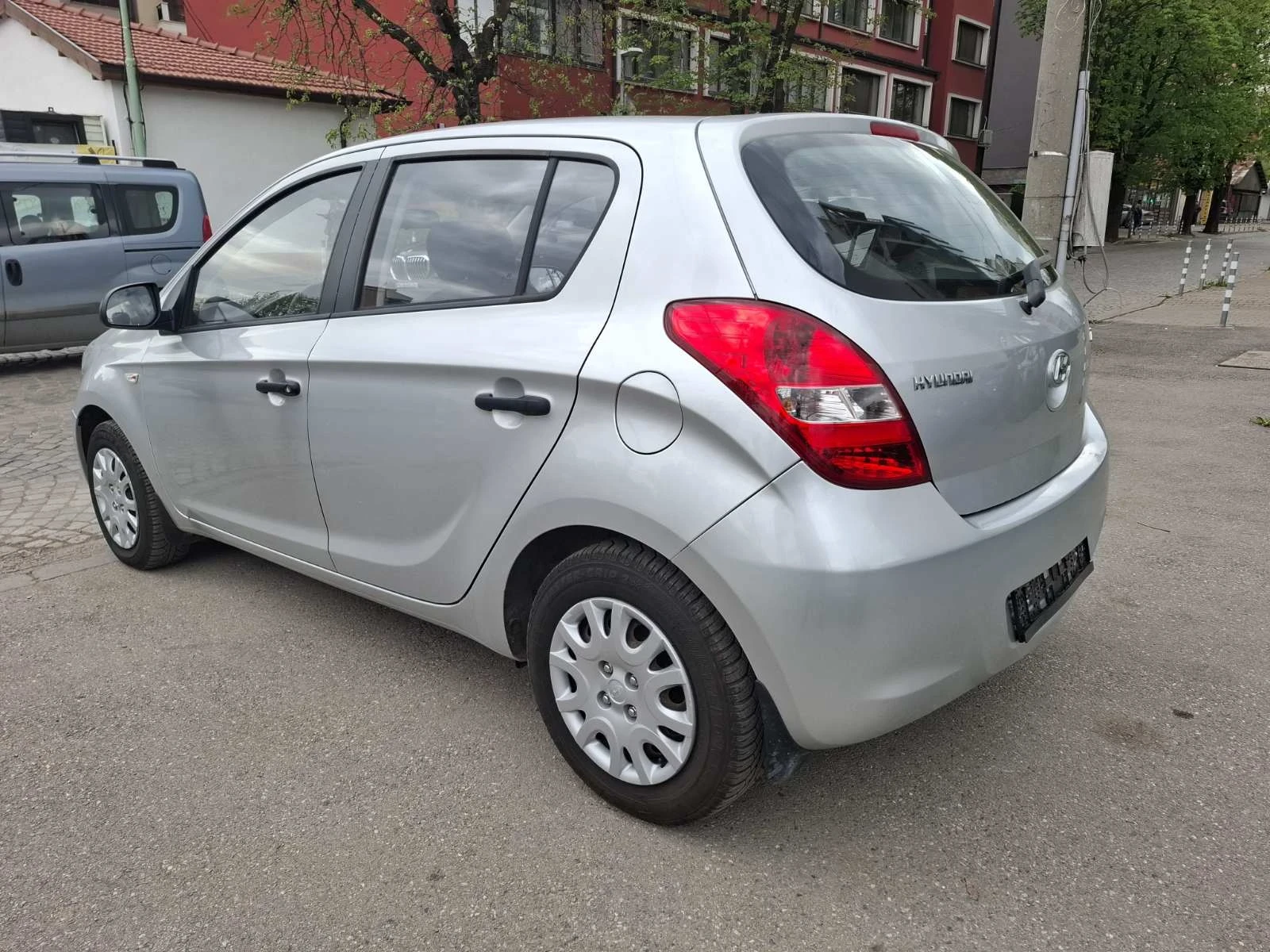 Hyundai I20 1.2 - изображение 6
