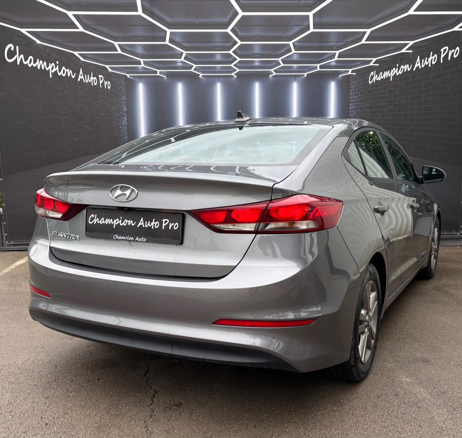 Hyundai Elantra 2.0GDI AUTOMATIC - изображение 6