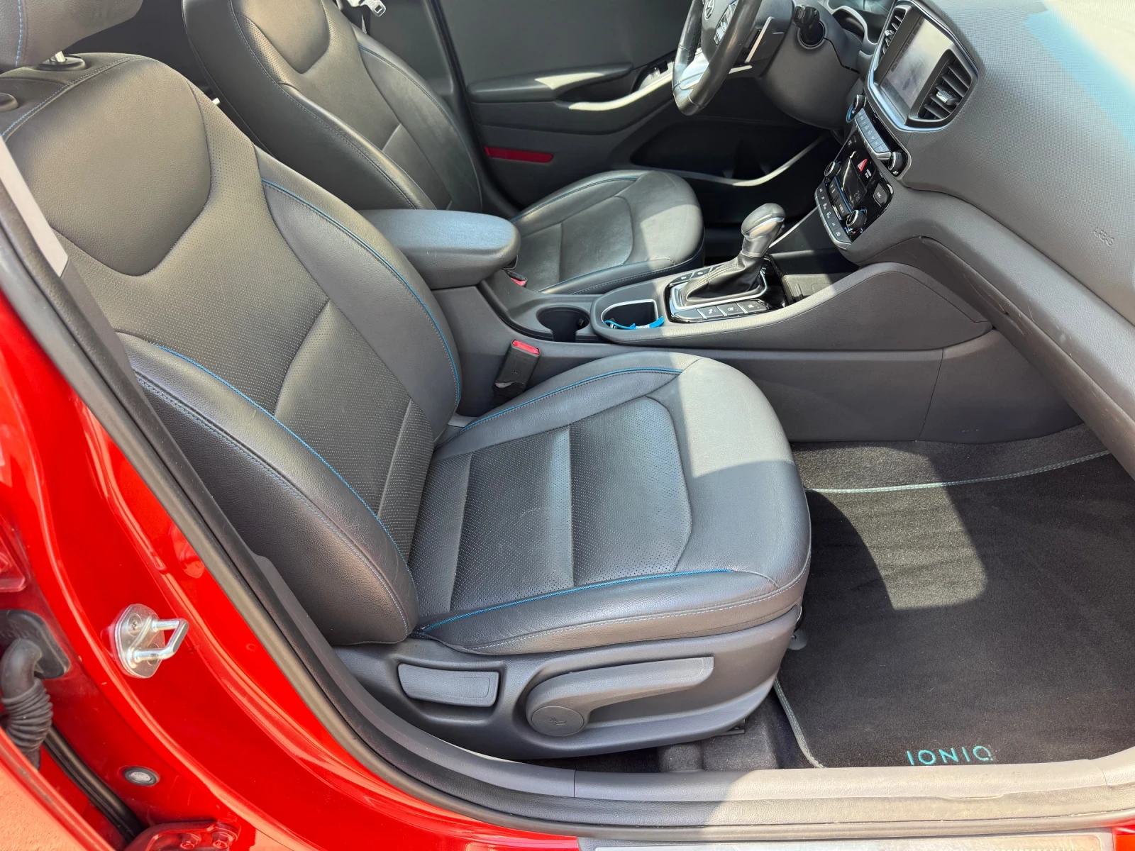 Hyundai Ioniq LED* КОЖА* КАМЕРА* ПОДГРЕВ* ОБДУХВАНЕ* ЛЮК*  | Mobile.bg — изображение 11