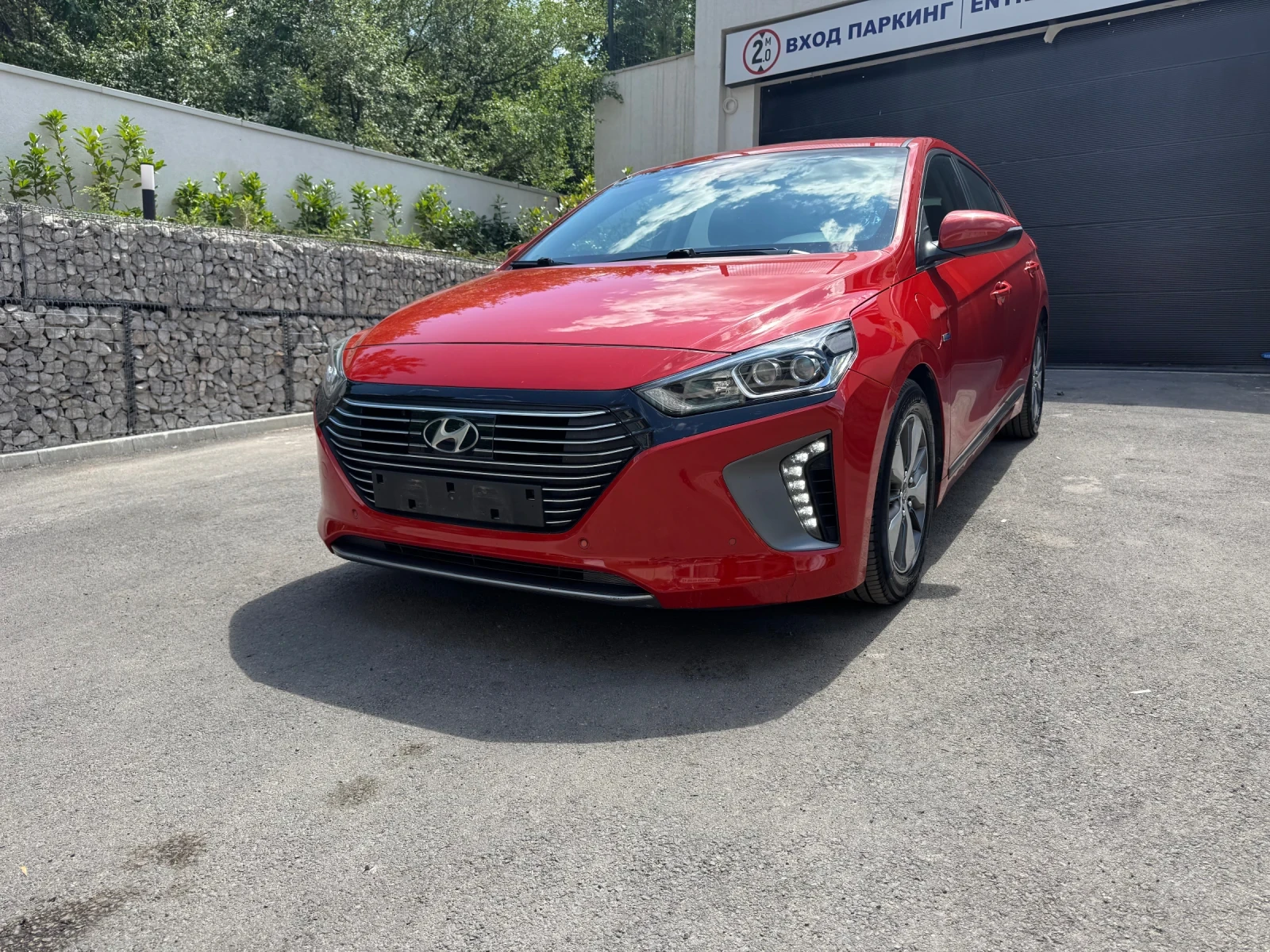 Hyundai Ioniq LED* КОЖА* КАМЕРА* ПОДГРЕВ* ОБДУХВАНЕ* ЛЮК*  | Mobile.bg — изображение 14