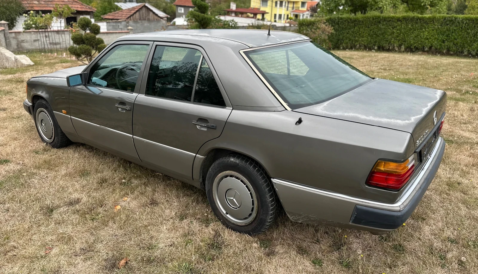 Mercedes-Benz 124 2.0 / 16V / 136 к. с. - изображение 4