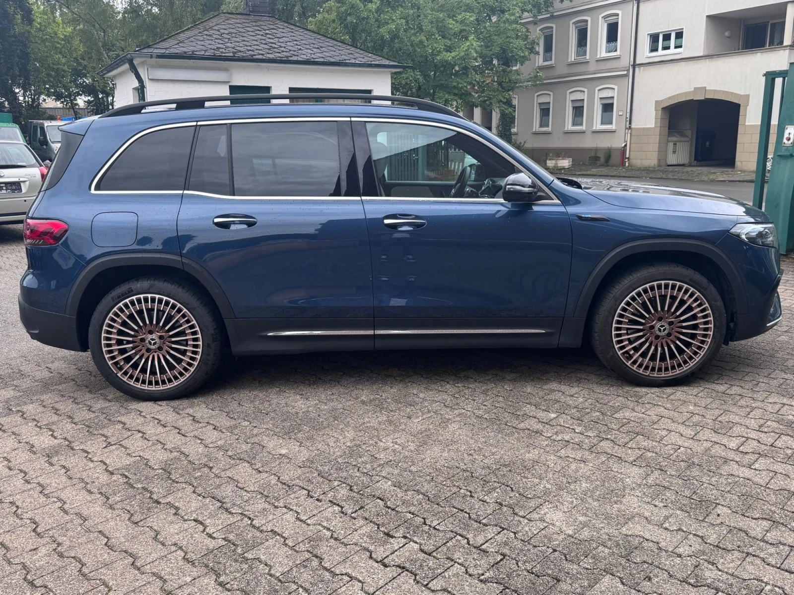Mercedes-Benz EQB Mercedes-Benz EQB 350 AMG Line - изображение 7
