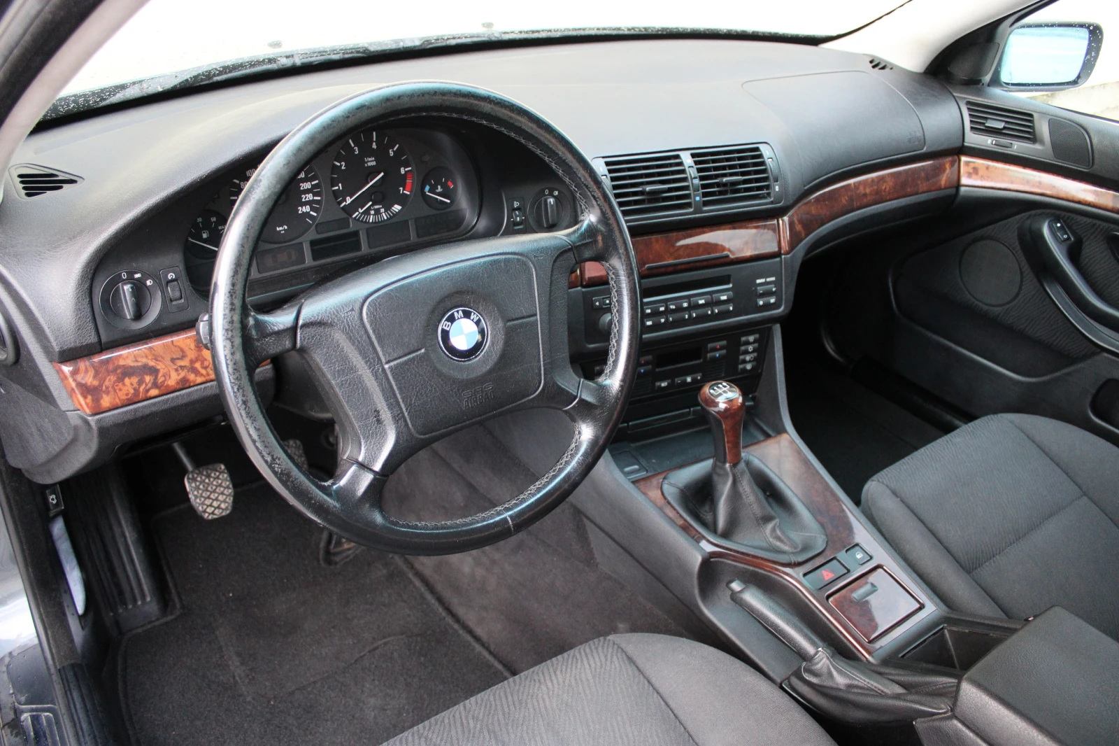 BMW 520 i | Mobile.bg   10