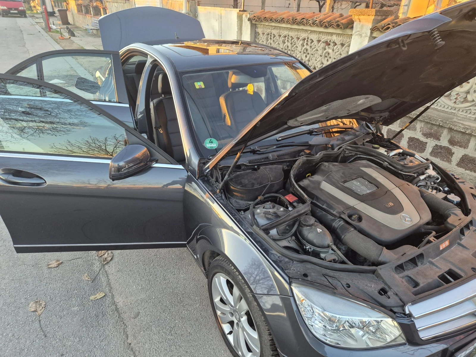 Mercedes-Benz C 300  - изображение 7