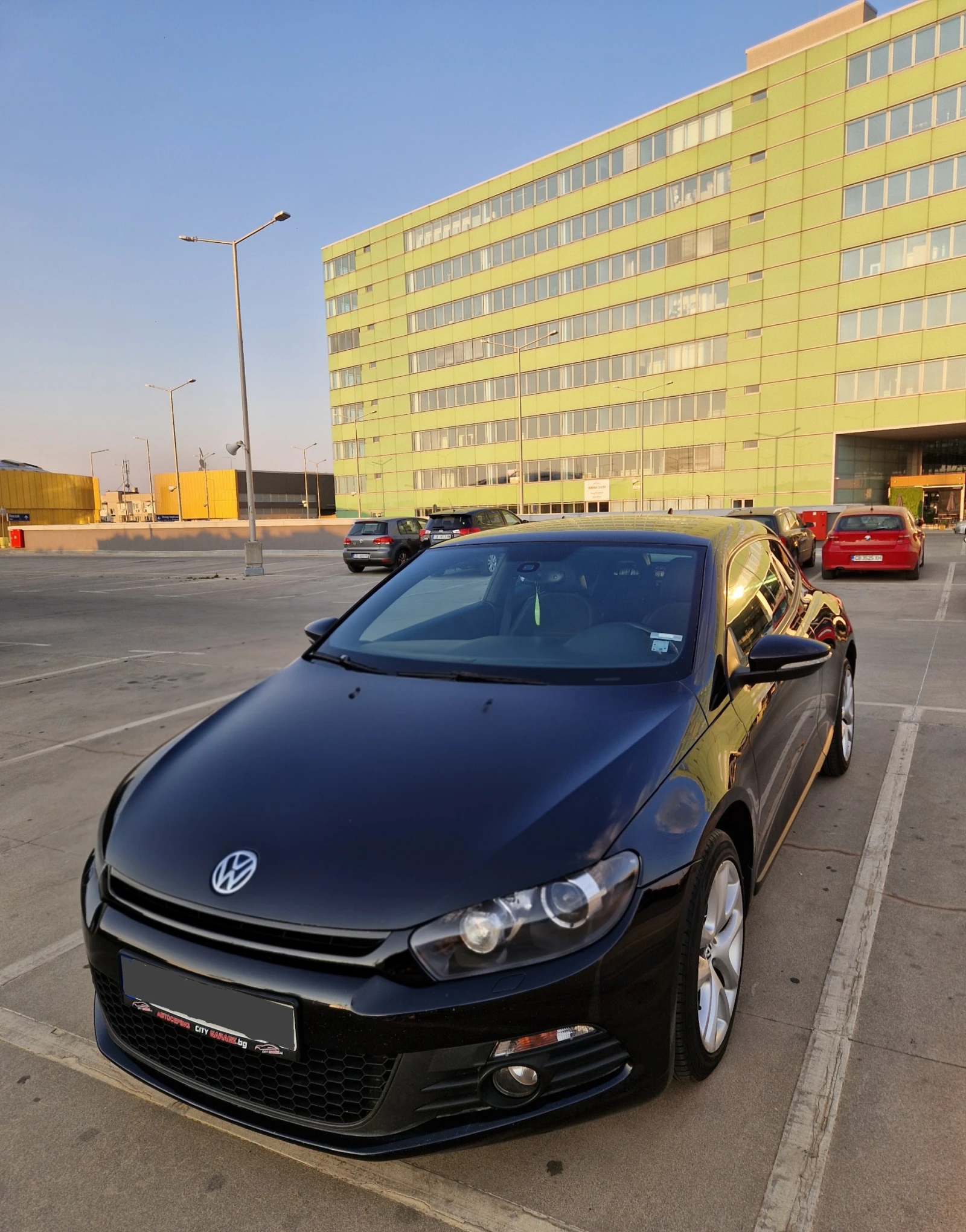 VW Scirocco 2.0 TDI, снимка 3 - Автомобили и джипове - 54196795
