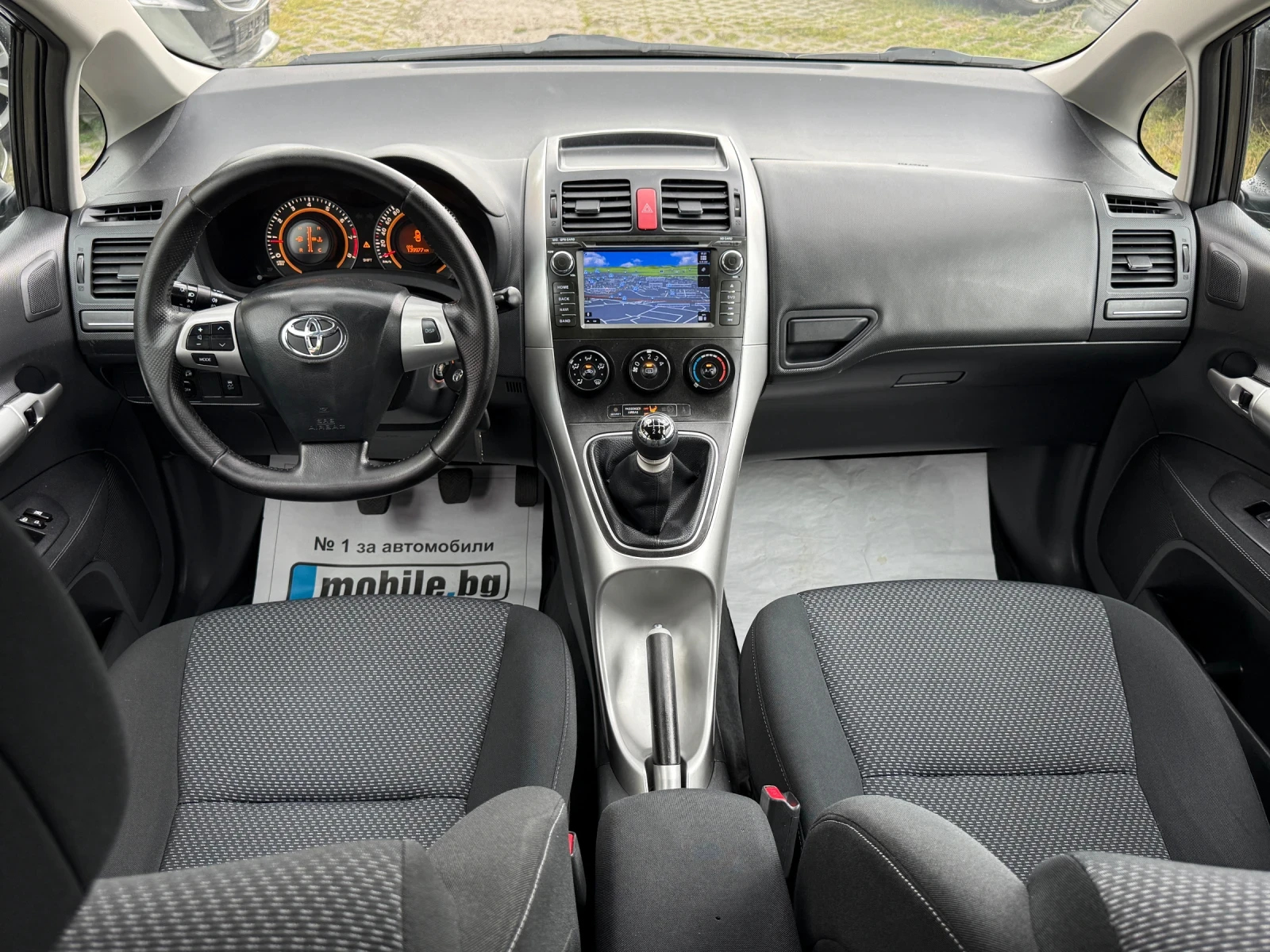 Toyota Auris 1.6i ��������/������/���������/139�.��/���� ������ | Mobile.bg � ����������� 9