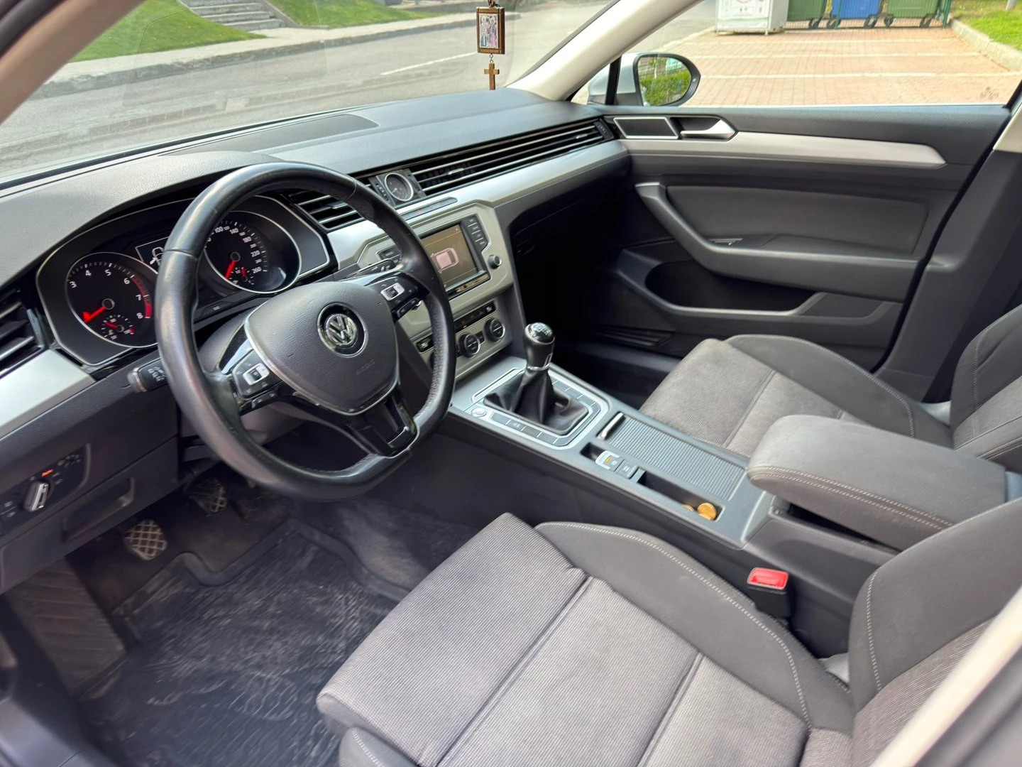VW Passat, снимка 6 - Автомобили и джипове - 55044111