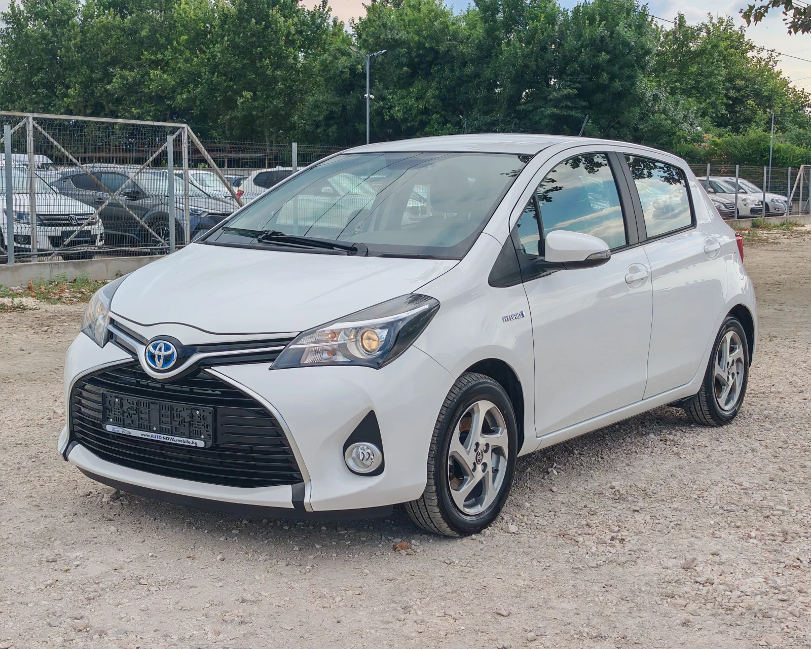 Toyota Yaris 1.5 100 К.С. ХИБРИД! АВТОМАТ! 106 000 КМ! , снимка 3 - Автомобили и джипове - 55064424