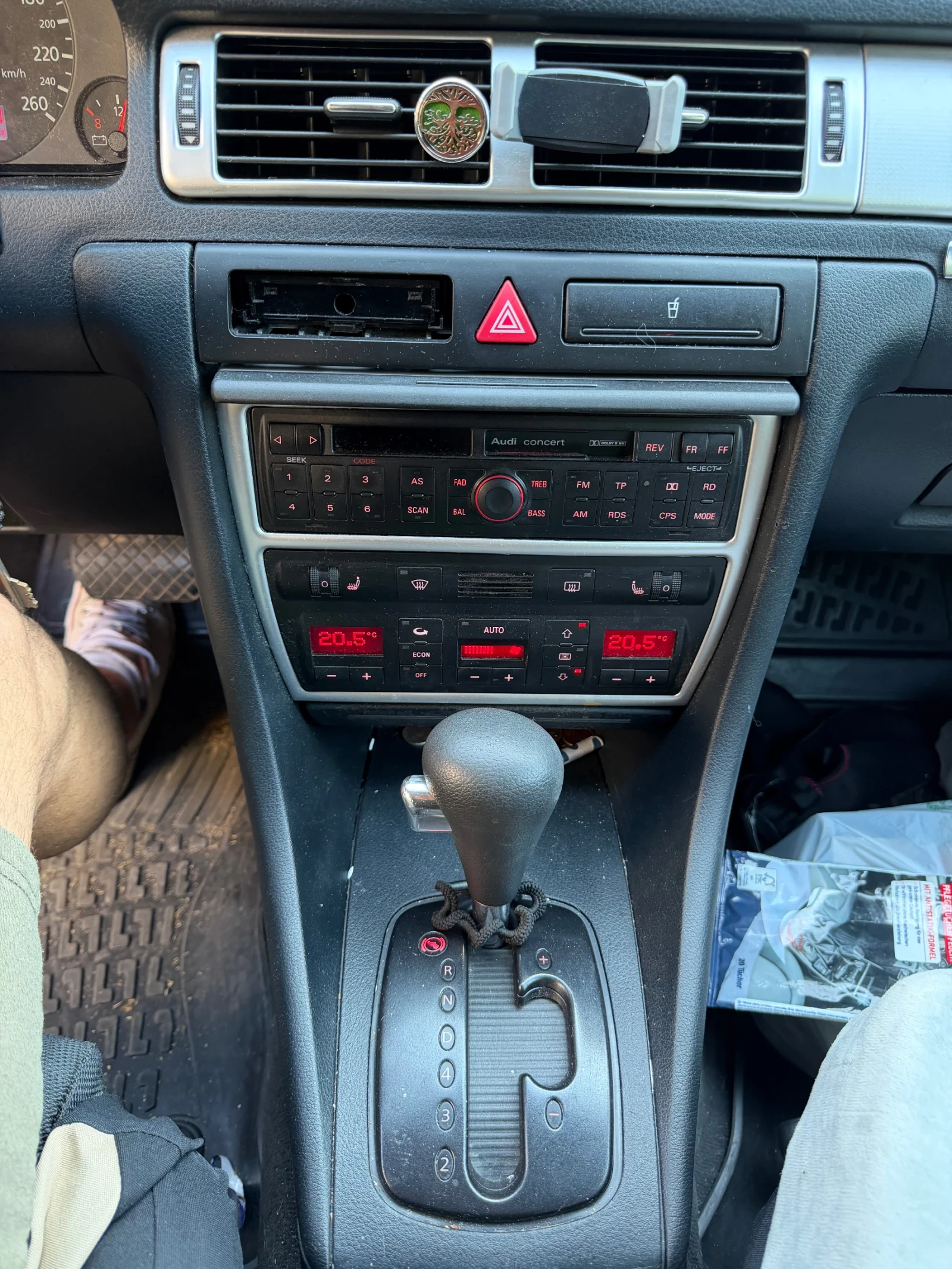Audi A6 1.8T, снимка 7 - Автомобили и джипове - 55248822
