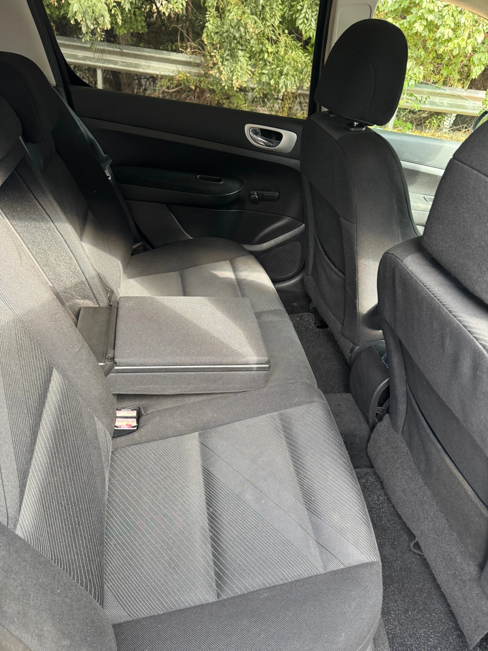 Peugeot 307 1.6hdi, снимка 9 - Автомобили и джипове - 55785523