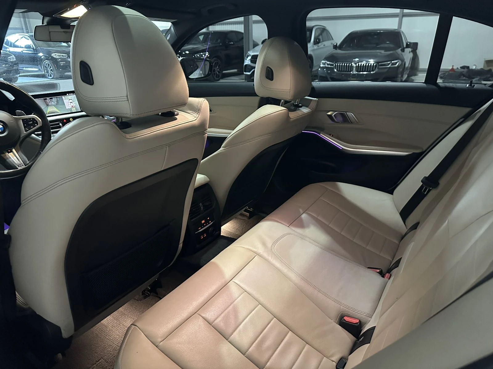 BMW 330 xDrive M Package, снимка 10 - Автомобили и джипове - 56165997