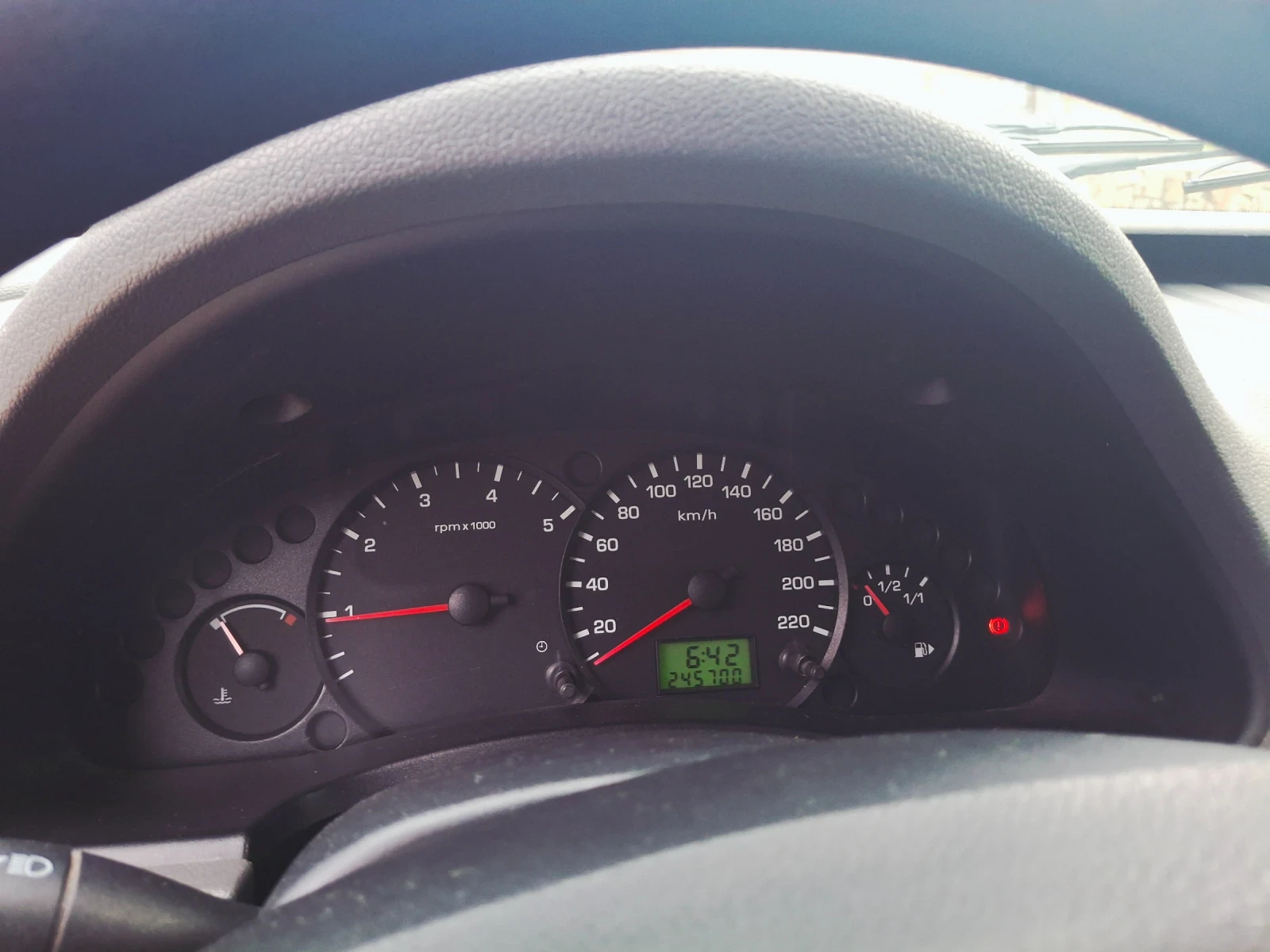 Ford Connect 1.8tdci.пътн., снимка 11 - Автомобили и джипове - 56295868