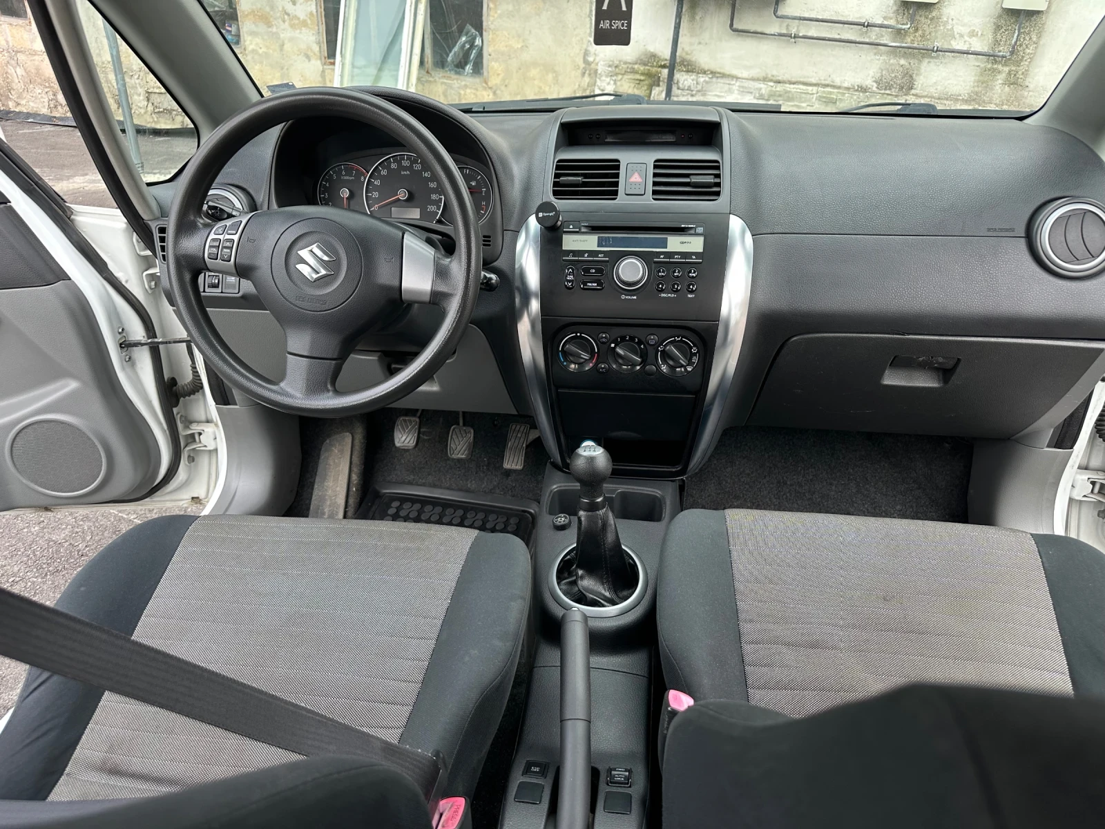 Suzuki SX4, снимка 11 - Автомобили и джипове - 56555328