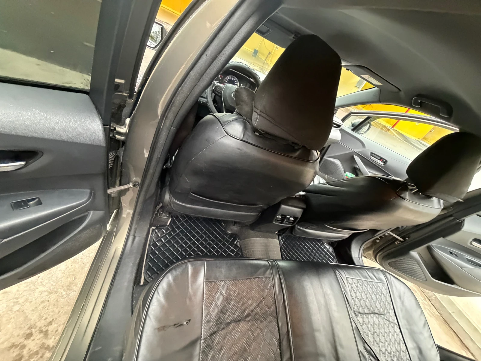 Toyota Corolla | Mobile.bg � ����������� 9