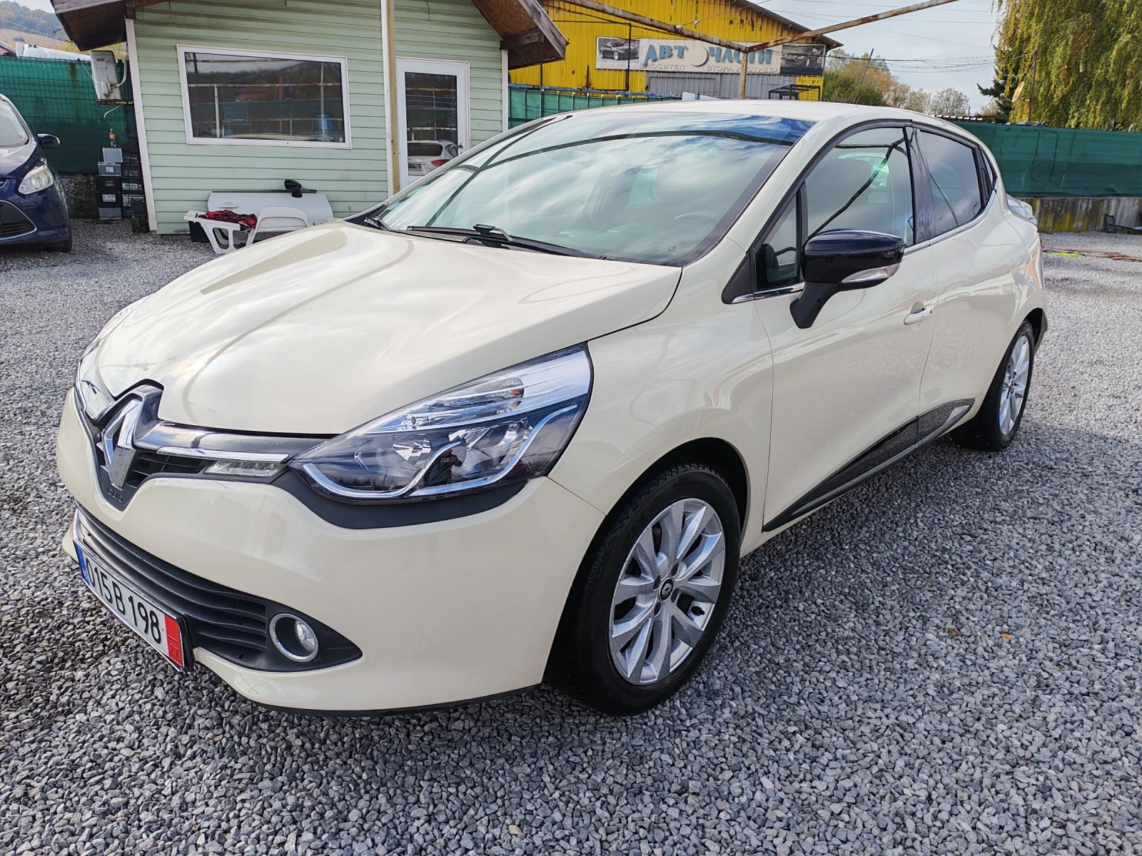 Renault Clio 1.5 Dci Avtomat, снимка 2 - Автомобили и джипове - 56728219