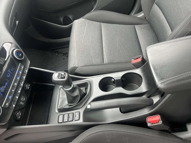 Hyundai Tucson 1.6CRDI 4x4, снимка 10 - Автомобили и джипове - 52584299