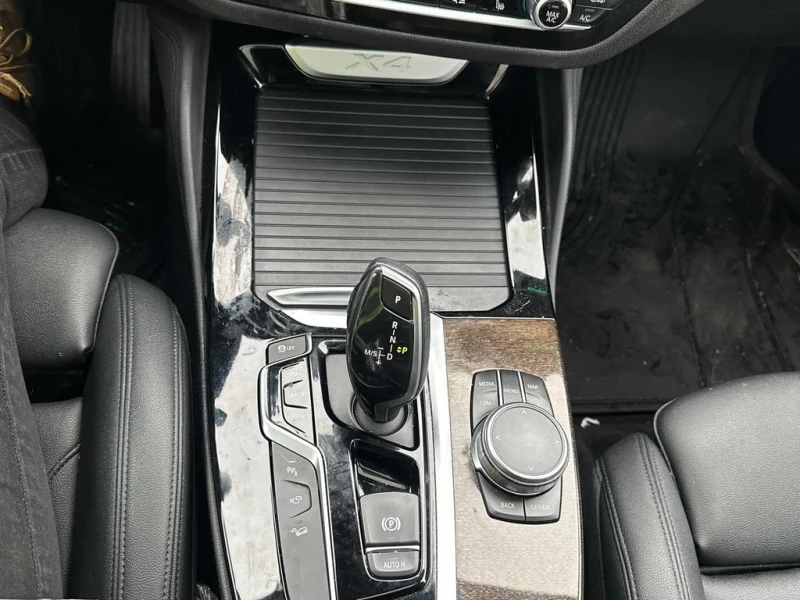 BMW X4 2019 xDrive30i * CARFAX * БЕЗ ПЪРВОНАЧАЛНА ВНОСКА, снимка 11 - Автомобили и джипове - 53085825