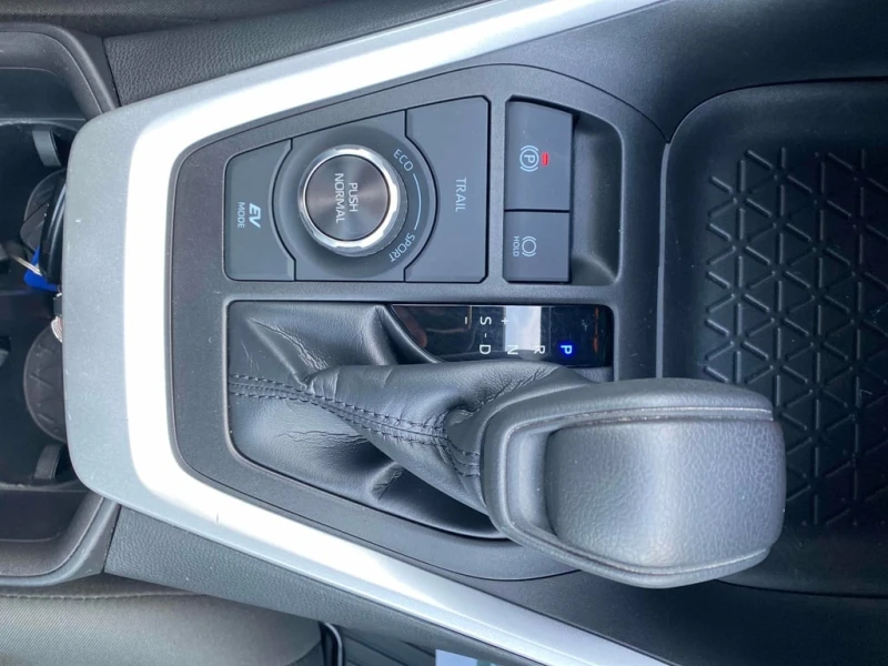 Toyota Rav4 * Hybrid XLE * CARFAX * БЕЗ ПЪРВОНАЧАЛНА ВНОСКА, снимка 16 - Автомобили и джипове - 53128675