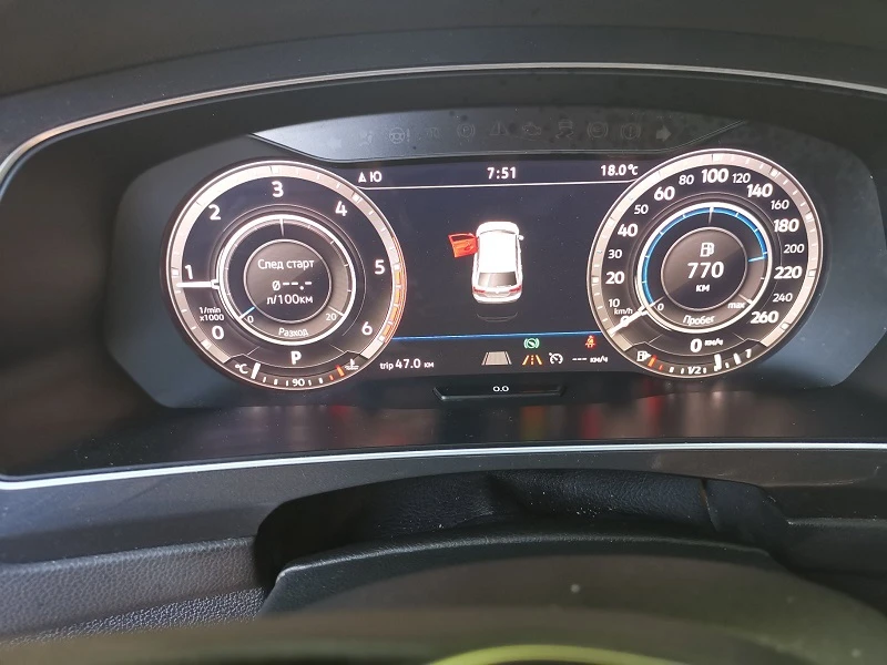 VW Tiguan 2.0 TDI 4Motion / Bluemotion - Digital, снимка 9 - Автомобили и джипове - 52747027