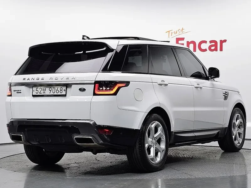 Land Rover Range Rover Sport 3.0D, снимка 2 - Автомобили и джипове - 54500507