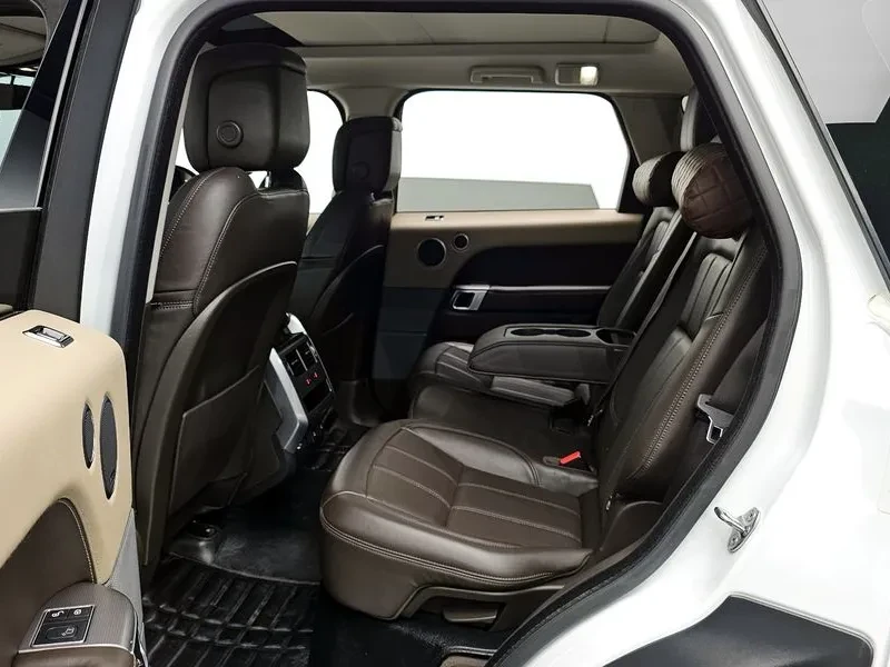 Land Rover Range Rover Sport 3.0D, снимка 10 - Автомобили и джипове - 54500507