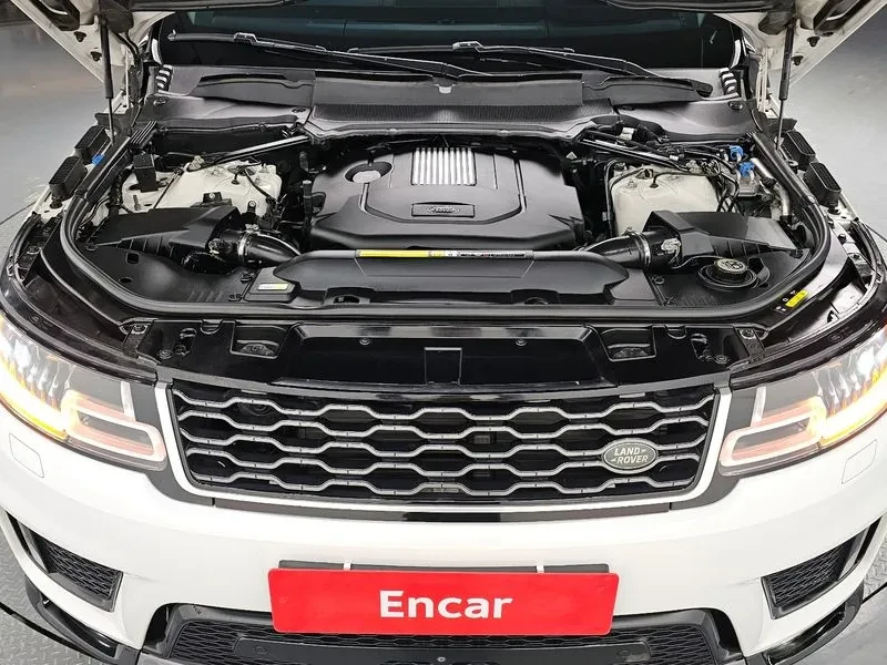 Land Rover Range Rover Sport 3.0D, снимка 5 - Автомобили и джипове - 54500507