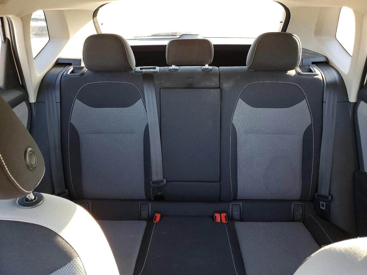 VW Taos 1.5l Volkswagen S, снимка 10 - Автомобили и джипове - 53807516