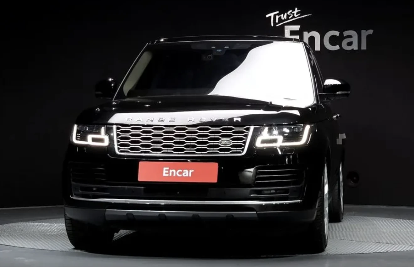 Land Rover Range rover VOGUE* 4.4* V8* DIESEL* ОБДУХВАНЕ* МАСАЖ* 360КАМЕР, снимка 3 - Автомобили и джипове - 53990491