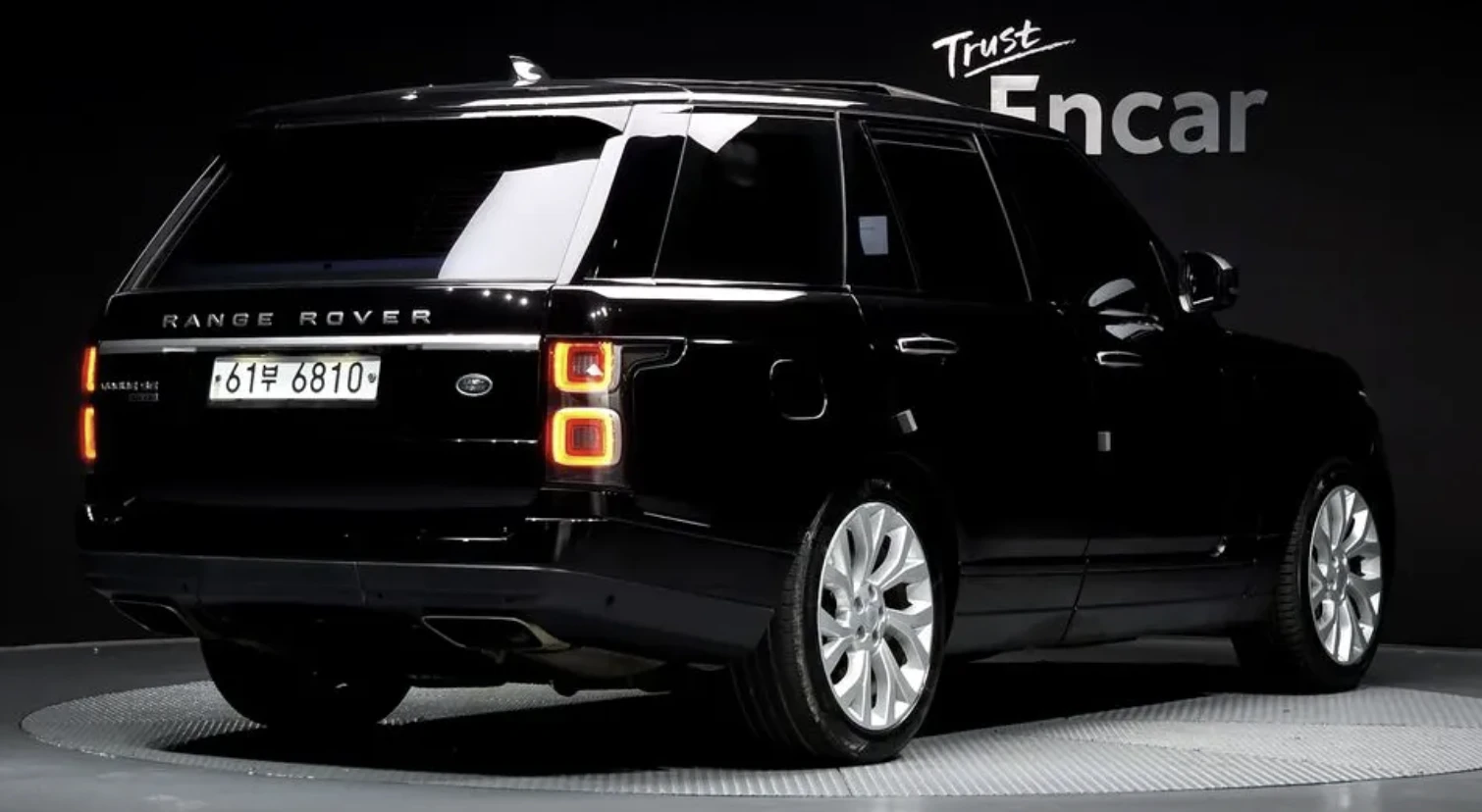 Land Rover Range rover VOGUE* 4.4* V8* DIESEL* ОБДУХВАНЕ* МАСАЖ* 360КАМЕР, снимка 2 - Автомобили и джипове - 53990491