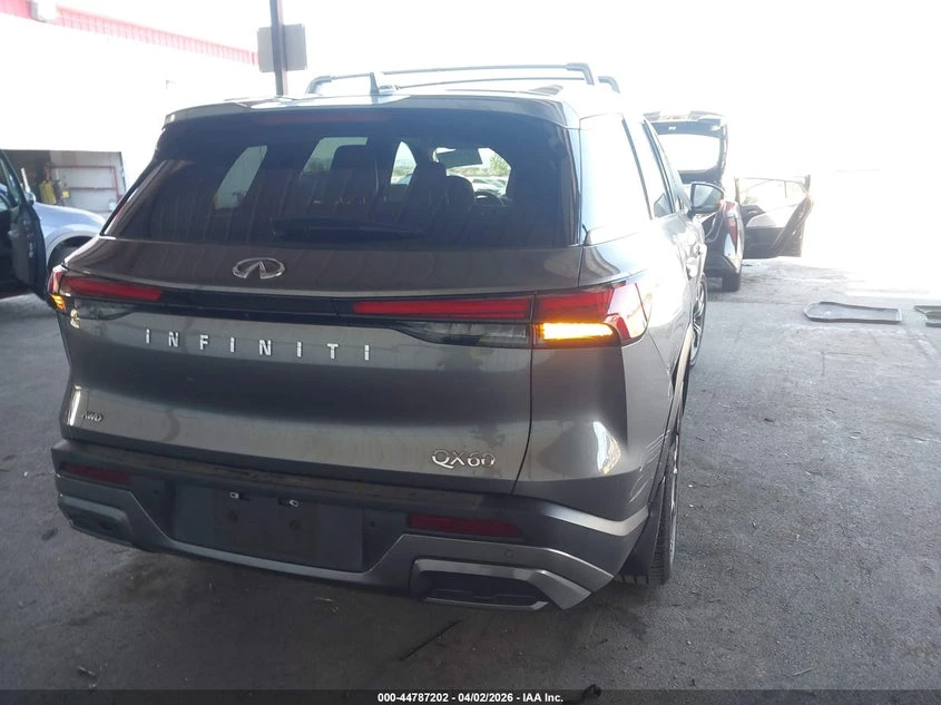 Infiniti QX60 3.5l Luxe Awd, снимка 4 - Автомобили и джипове - 54315788