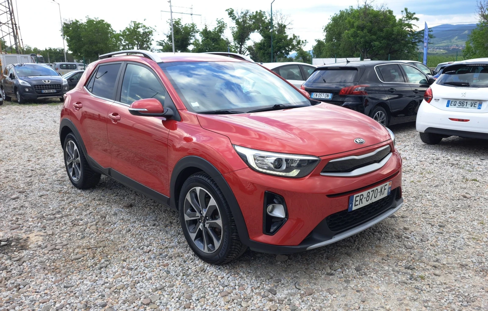 Kia Stonic 1.6 CRDI, снимка 8 - Автомобили и джипове - 54741811