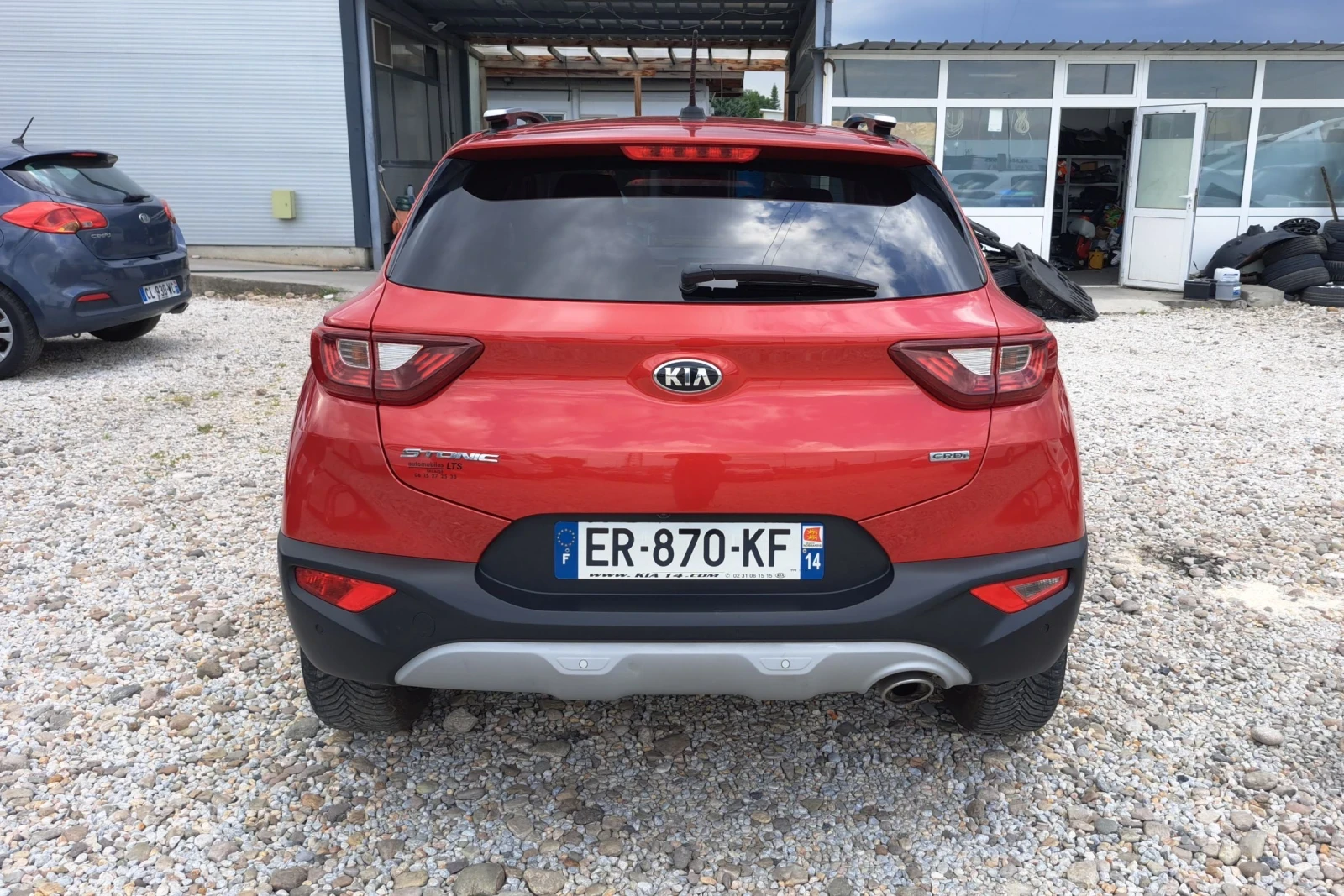 Kia Stonic 1.6 CRDI, снимка 5 - Автомобили и джипове - 54741811