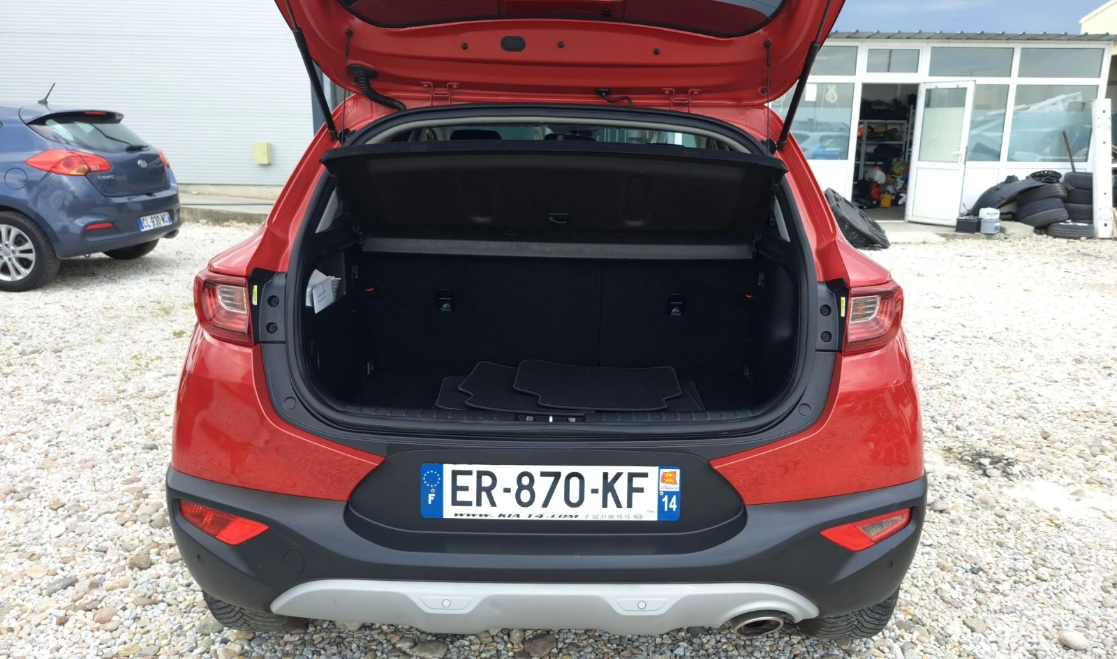 Kia Stonic 1.6 CRDI, снимка 15 - Автомобили и джипове - 54741811