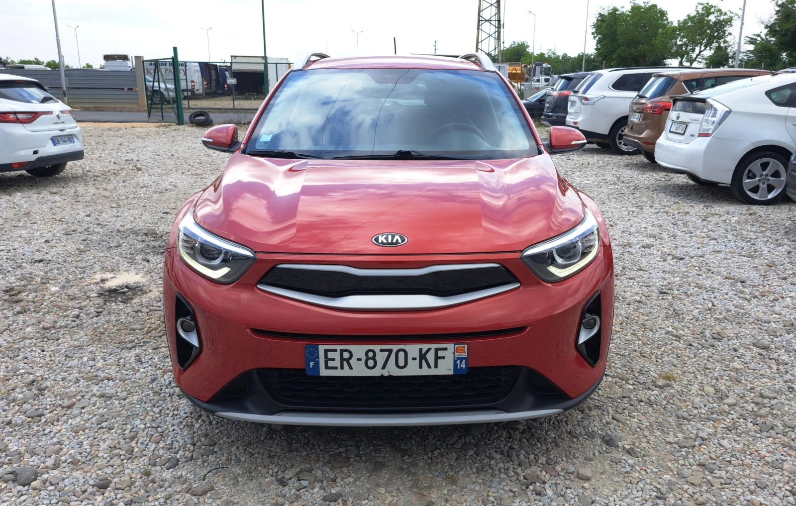 Kia Stonic 1.6 CRDI, снимка 2 - Автомобили и джипове - 54741811