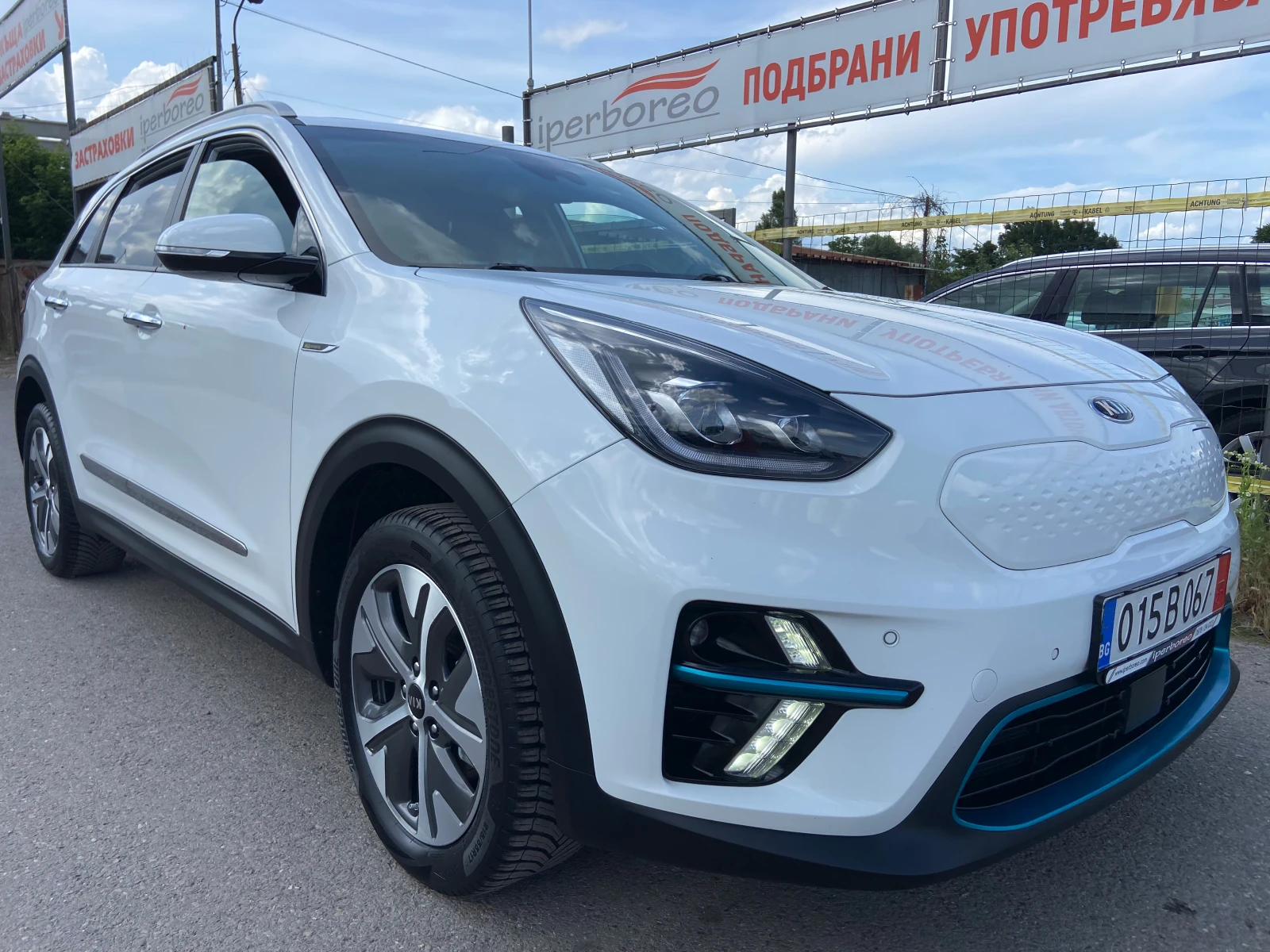 Kia Niro 64kWh-204кс-В НАЛИЧНОСТ!, снимка 3 - Автомобили и джипове - 54829880