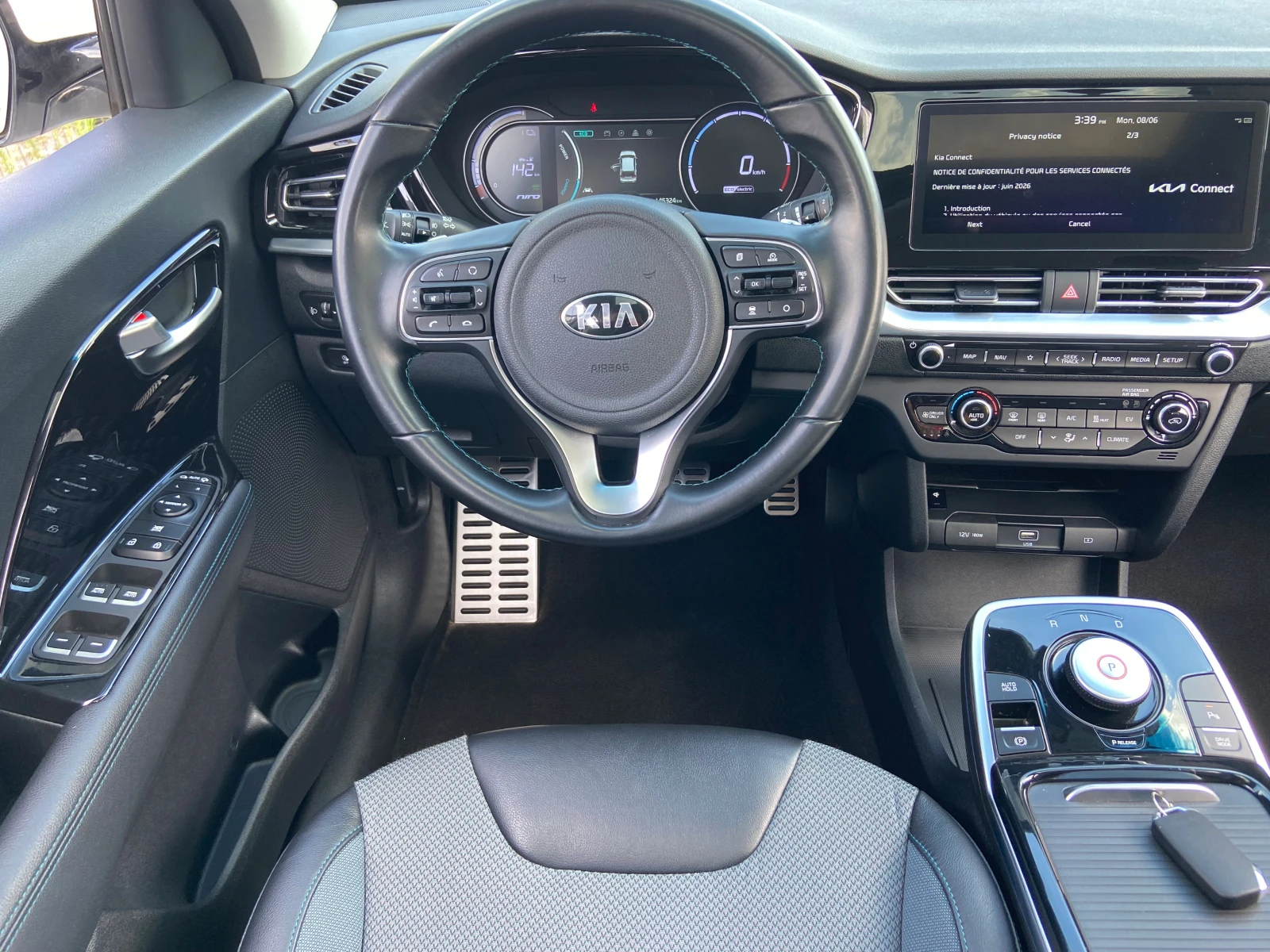 Kia Niro 64kWh-204кс-В НАЛИЧНОСТ!, снимка 10 - Автомобили и джипове - 54829880