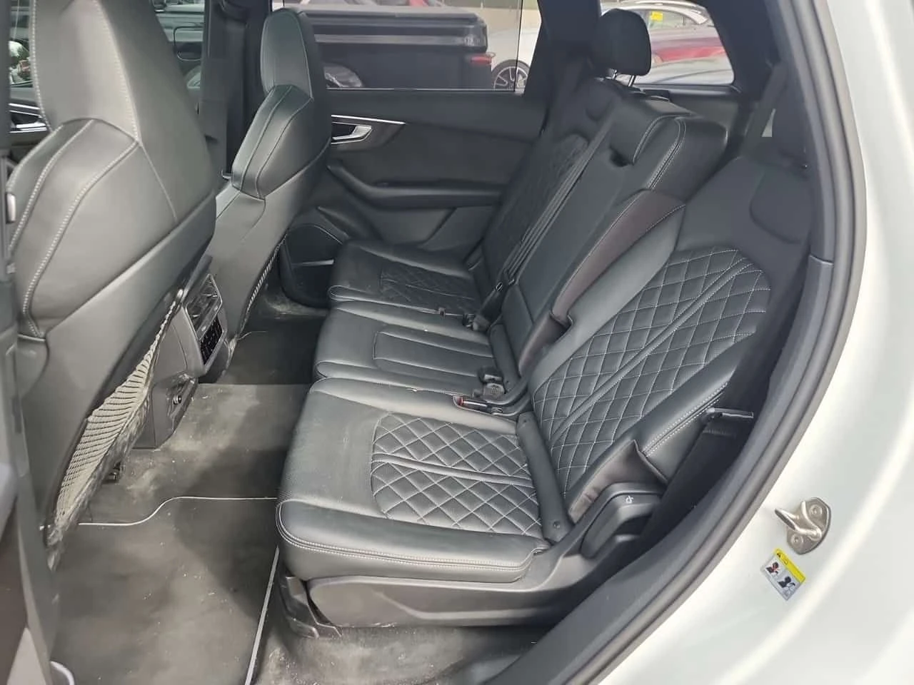 Audi SQ7 * PREMIUM PLUS * CARFAX * ОТ ПРЕДСТАВИТЕЛСТВО * , снимка 12 - Автомобили и джипове - 55188521