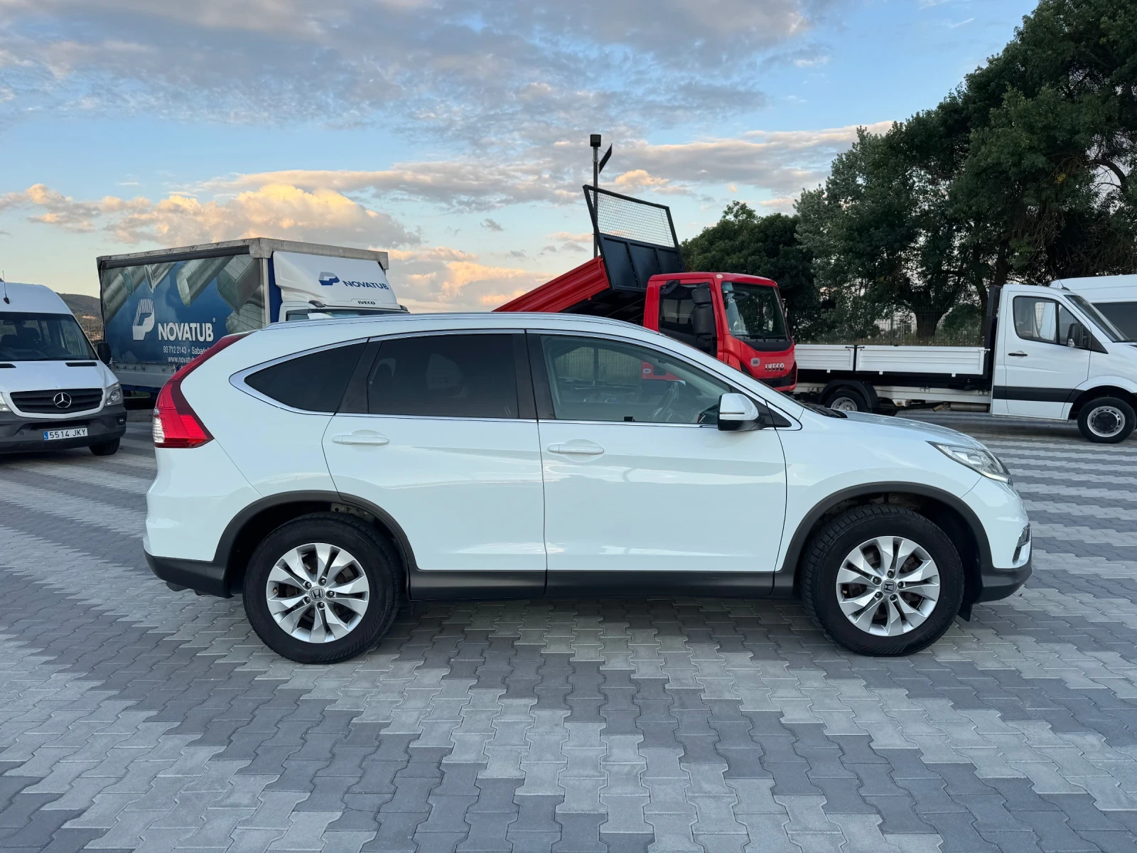 Honda Cr-v 1.6 DTEC Lifestyle 4WD, снимка 4 - Автомобили и джипове - 55268966