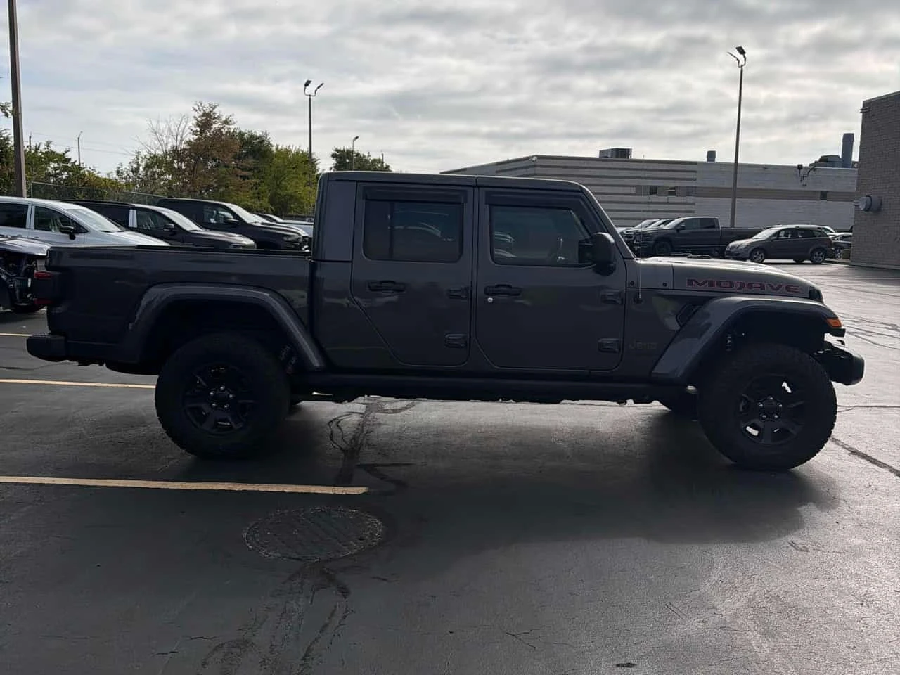 Jeep Gladiator Mojave  CARFAX, снимка 3 - Автомобили и джипове - 56201334