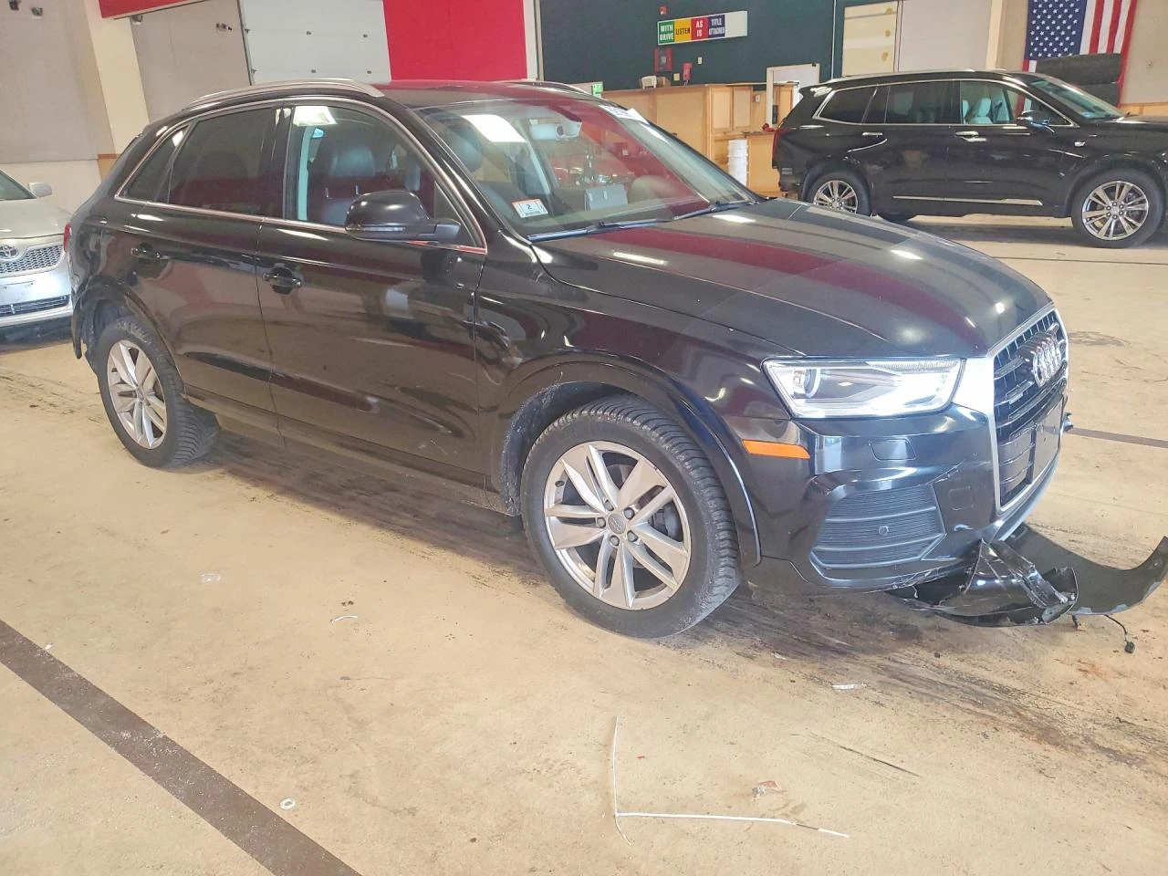 Audi Q3 2.0l Premium Plus, снимка 4 - Автомобили и джипове - 56351057